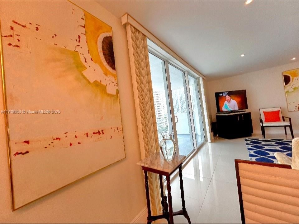 Real estate property located at 2030 Ocean Dr #506, Broward, Parker Plaza Condo Estate, Hallandale Beach, FL