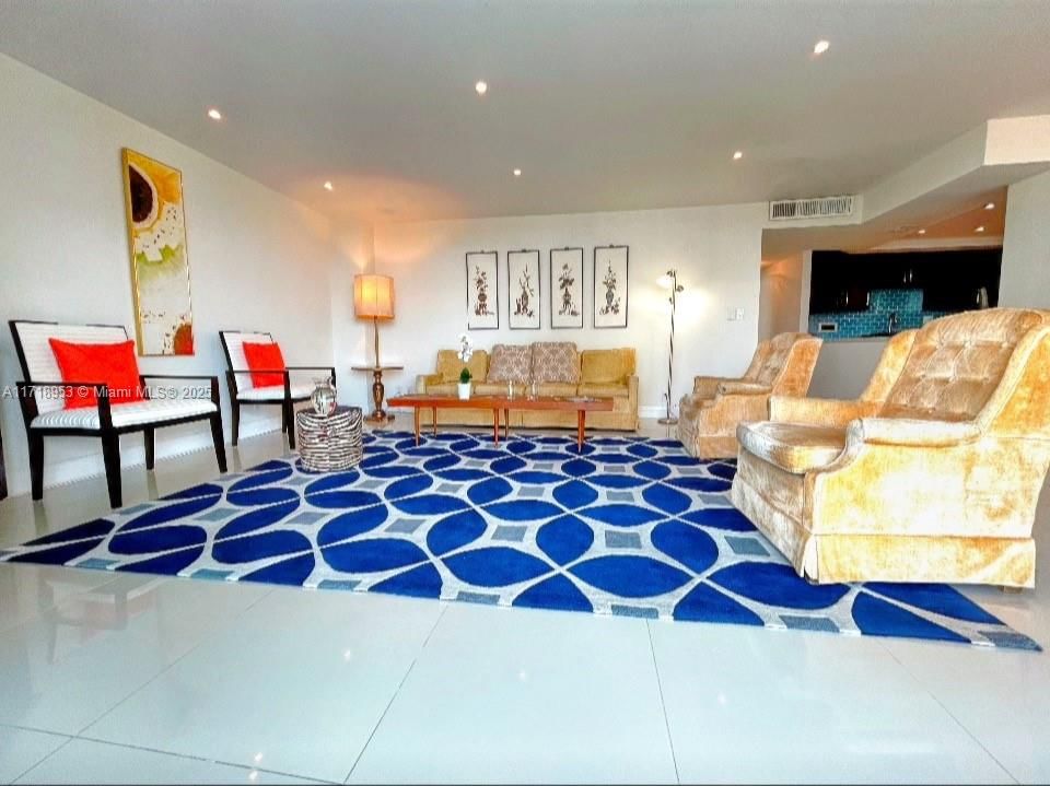 Real estate property located at 2030 Ocean Dr #506, Broward, Parker Plaza Condo Estate, Hallandale Beach, FL