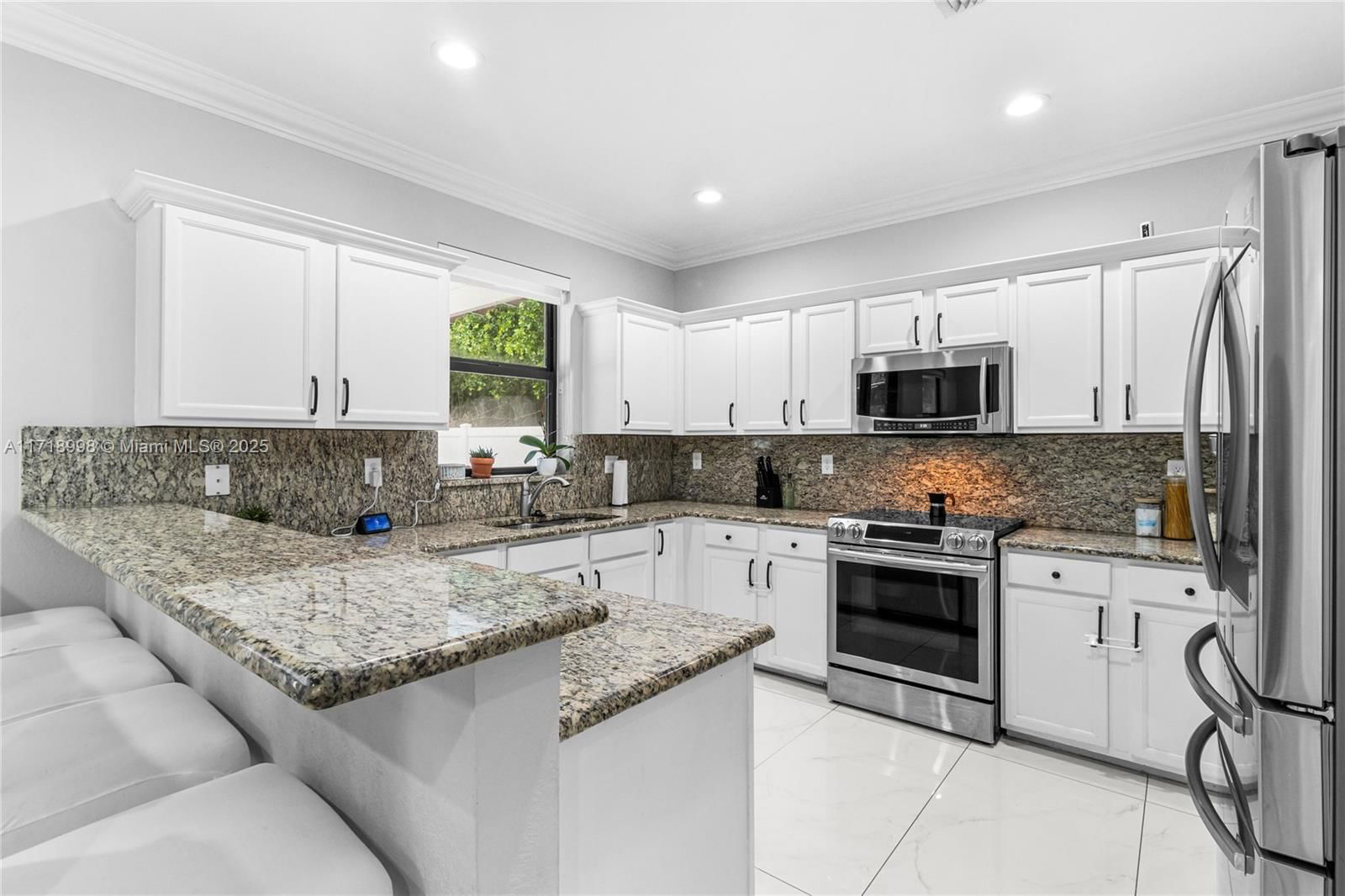 Real estate property located at 8501 33rd Ave, Miami-dade, Bellagio, Hialeah, FL