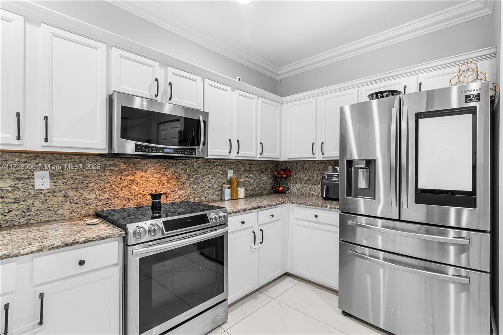 Real estate property located at 8501 33rd Ave, Miami-dade, Bellagio, Hialeah, FL