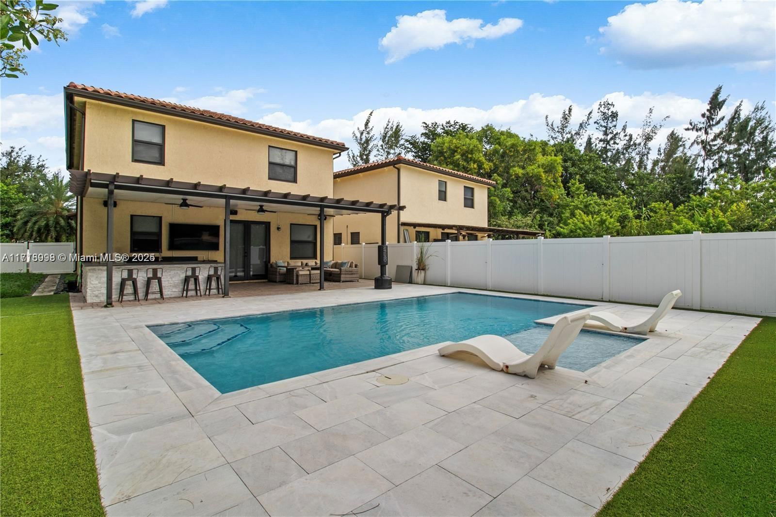 Real estate property located at 8501 33rd Ave, Miami-dade, Bellagio, Hialeah, FL