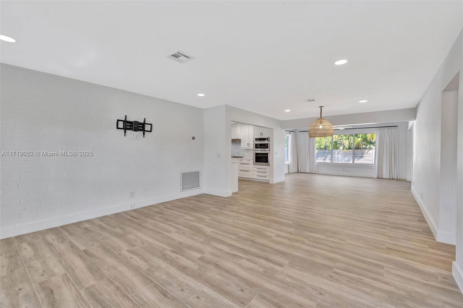 Real estate property located at 919 13th Ave, Broward, Sunny Acres, Hollywood, FL