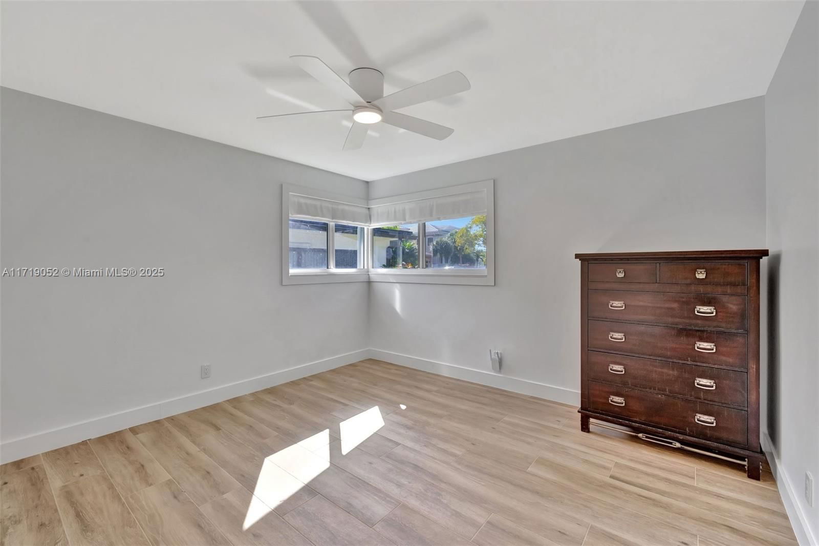 Real estate property located at 919 13th Ave, Broward, Sunny Acres, Hollywood, FL