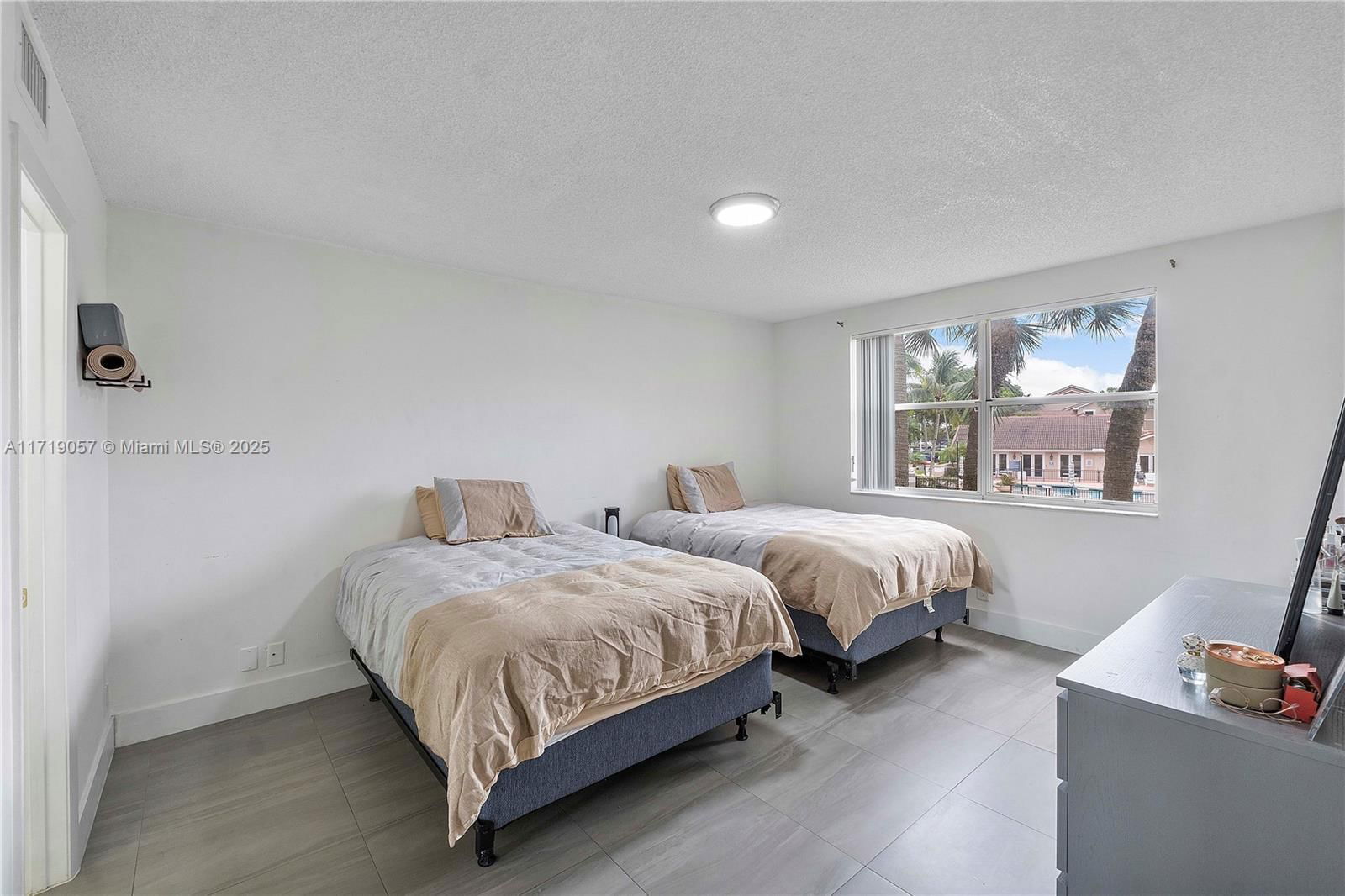Real estate property located at 8871 Wiles Rd #204, Broward, Edgewater Condo, Coral Springs, FL