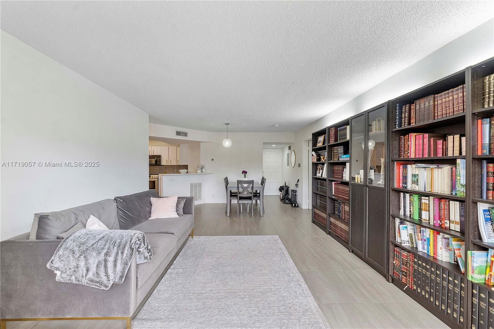 Real estate property located at 8871 Wiles Rd #204, Broward, Edgewater Condo, Coral Springs, FL