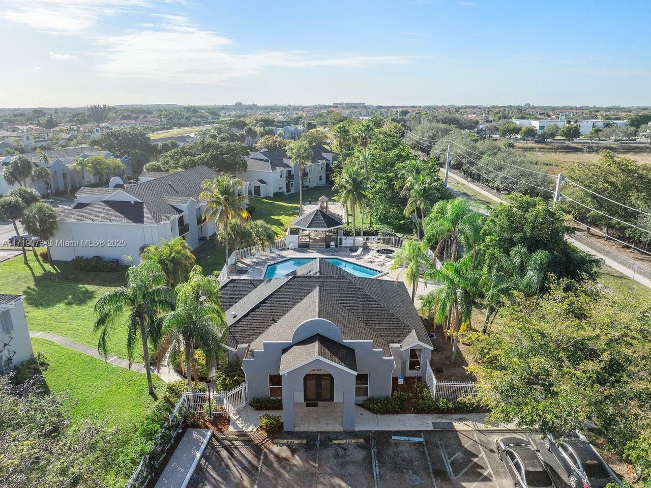 Real estate property located at 735 113th Way #735, Broward, Fairway Greens Condo Home, Pembroke Pines, FL