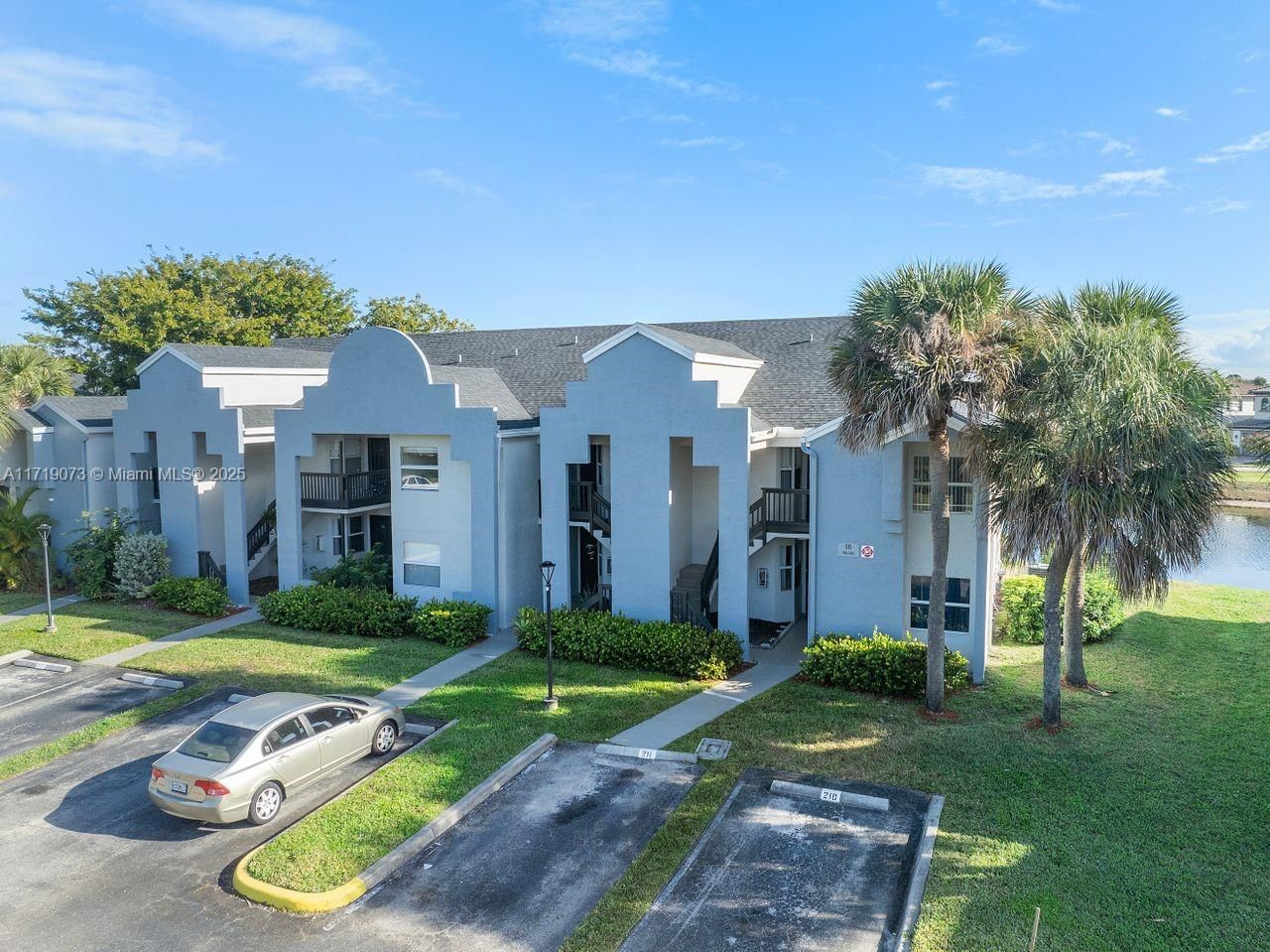 Real estate property located at 735 113th Way #735, Broward, Fairway Greens Condo Home, Pembroke Pines, FL