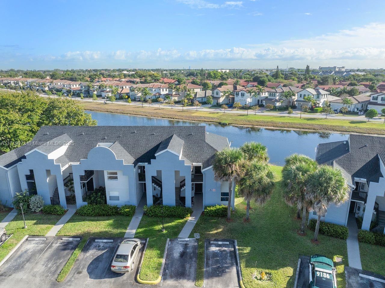 Real estate property located at 735 113th Way #735, Broward, Fairway Greens Condo Home, Pembroke Pines, FL