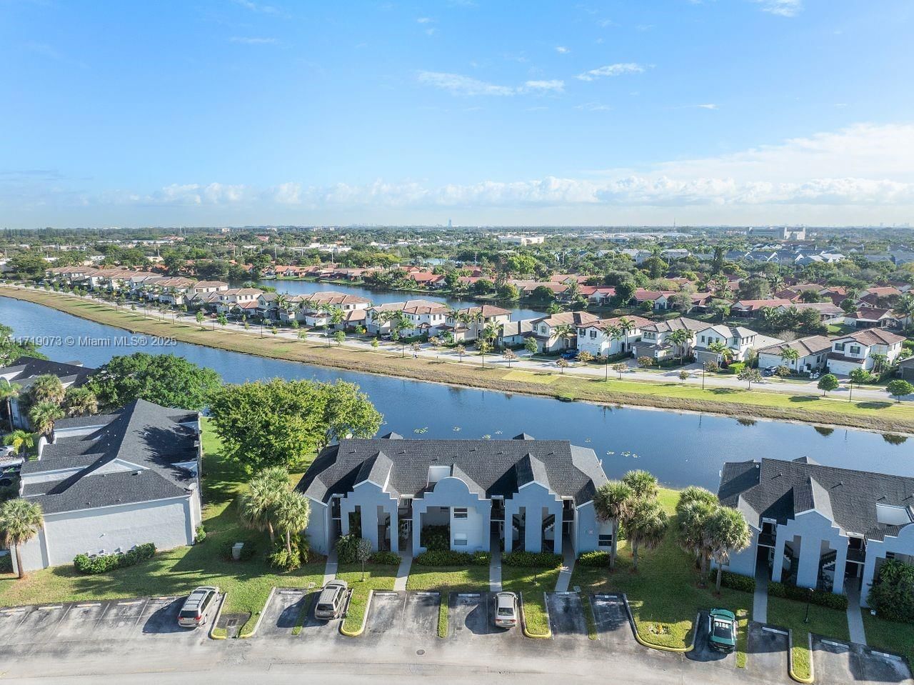 Real estate property located at 735 113th Way #735, Broward, Fairway Greens Condo Home, Pembroke Pines, FL