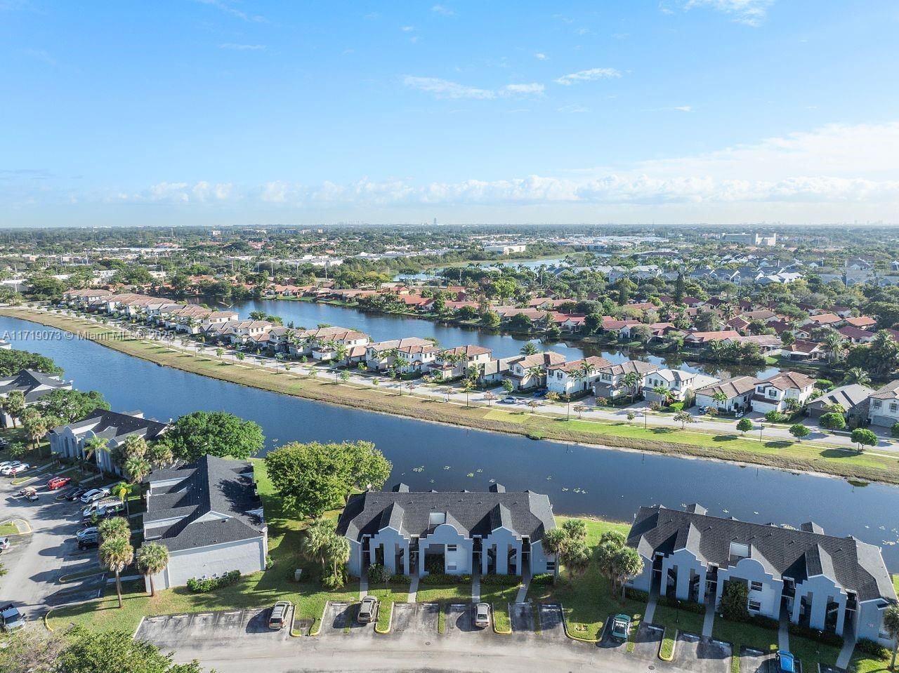 Real estate property located at 735 113th Way #735, Broward, Fairway Greens Condo Home, Pembroke Pines, FL
