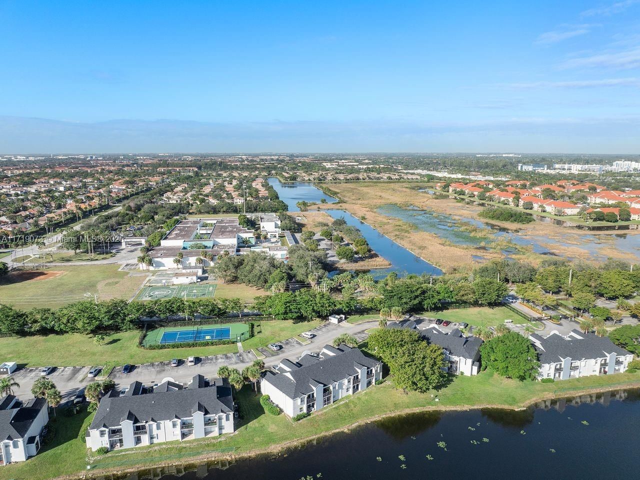 Real estate property located at 735 113th Way #735, Broward, Fairway Greens Condo Home, Pembroke Pines, FL