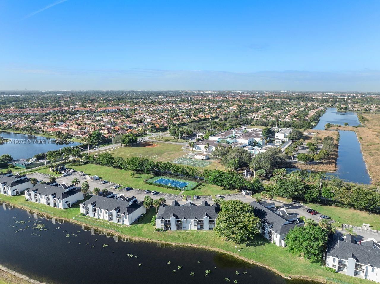 Real estate property located at 735 113th Way #735, Broward, Fairway Greens Condo Home, Pembroke Pines, FL