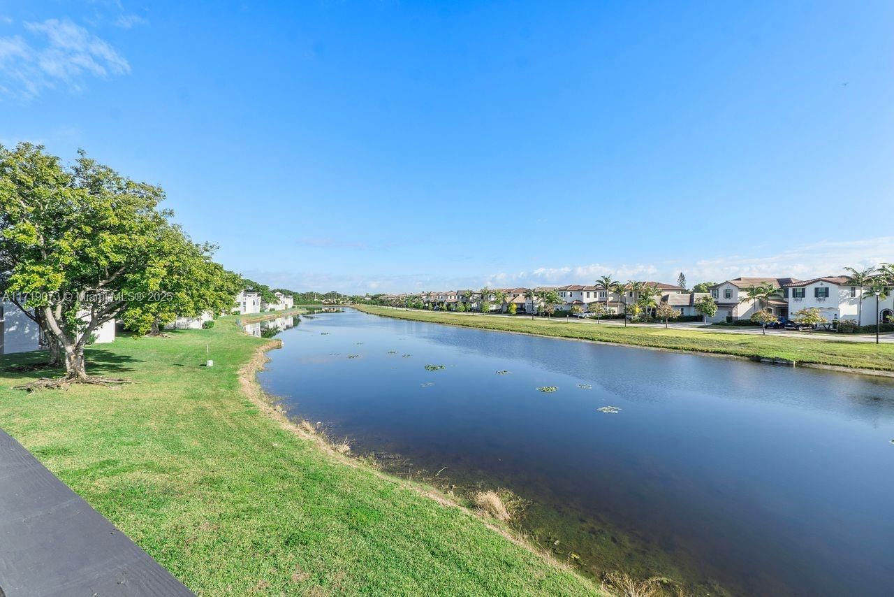 Real estate property located at 735 113th Way #735, Broward, Fairway Greens Condo Home, Pembroke Pines, FL