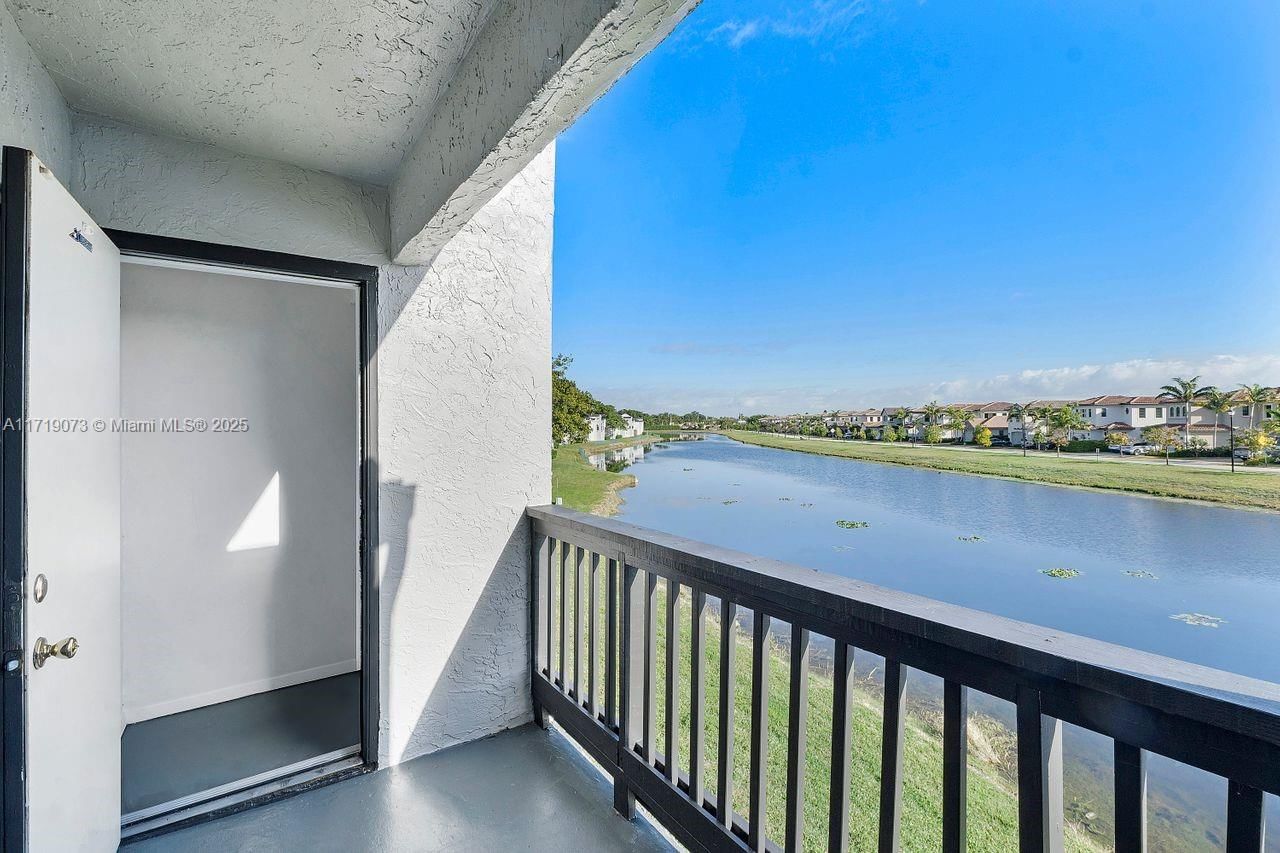 Real estate property located at 735 113th Way #735, Broward, Fairway Greens Condo Home, Pembroke Pines, FL