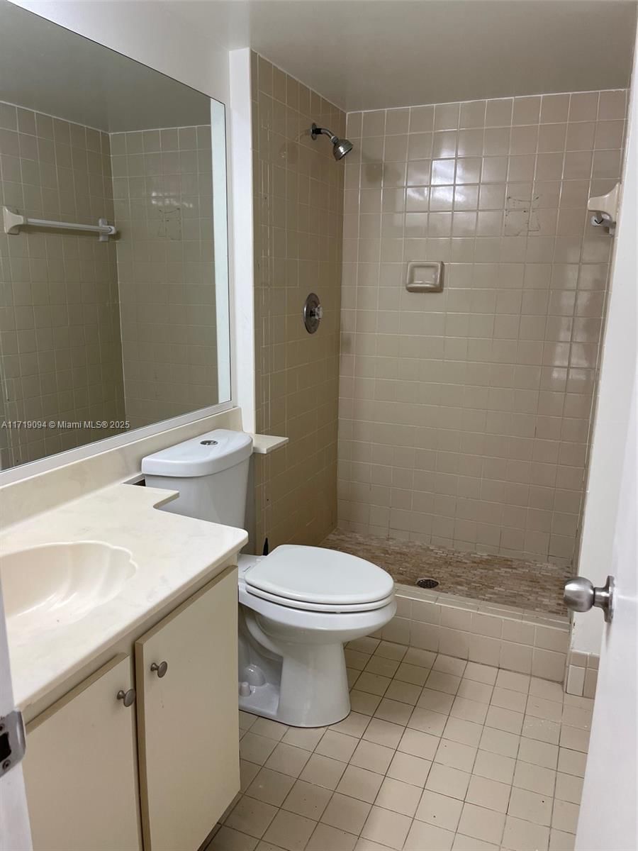 Real estate property located at 1226 Military Trail #2224, Broward, Villas At Meadow Lakes Co, Deerfield Beach, FL