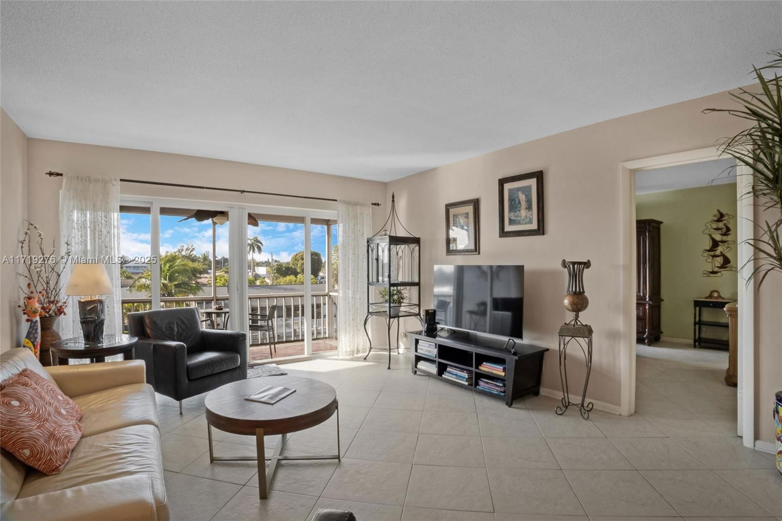 Real estate property located at 1200 12th St #311, Broward, Rio Nuevo D Condo, Fort Lauderdale, FL