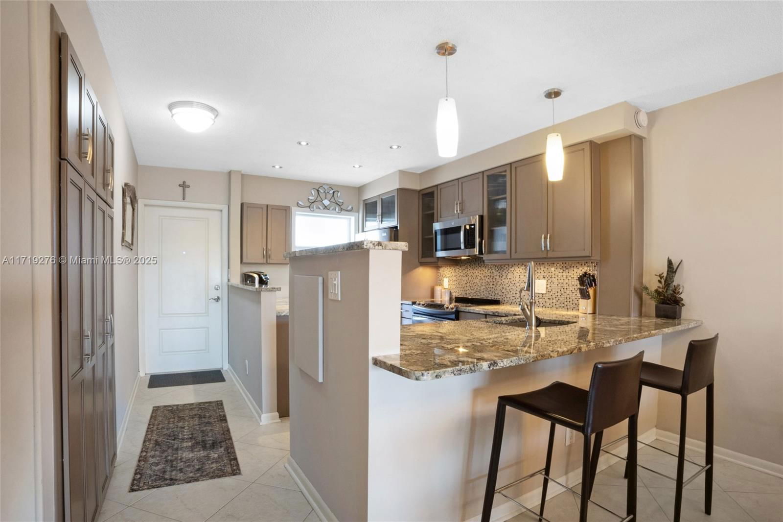 Real estate property located at 1200 12th St #311, Broward, Rio Nuevo D Condo, Fort Lauderdale, FL