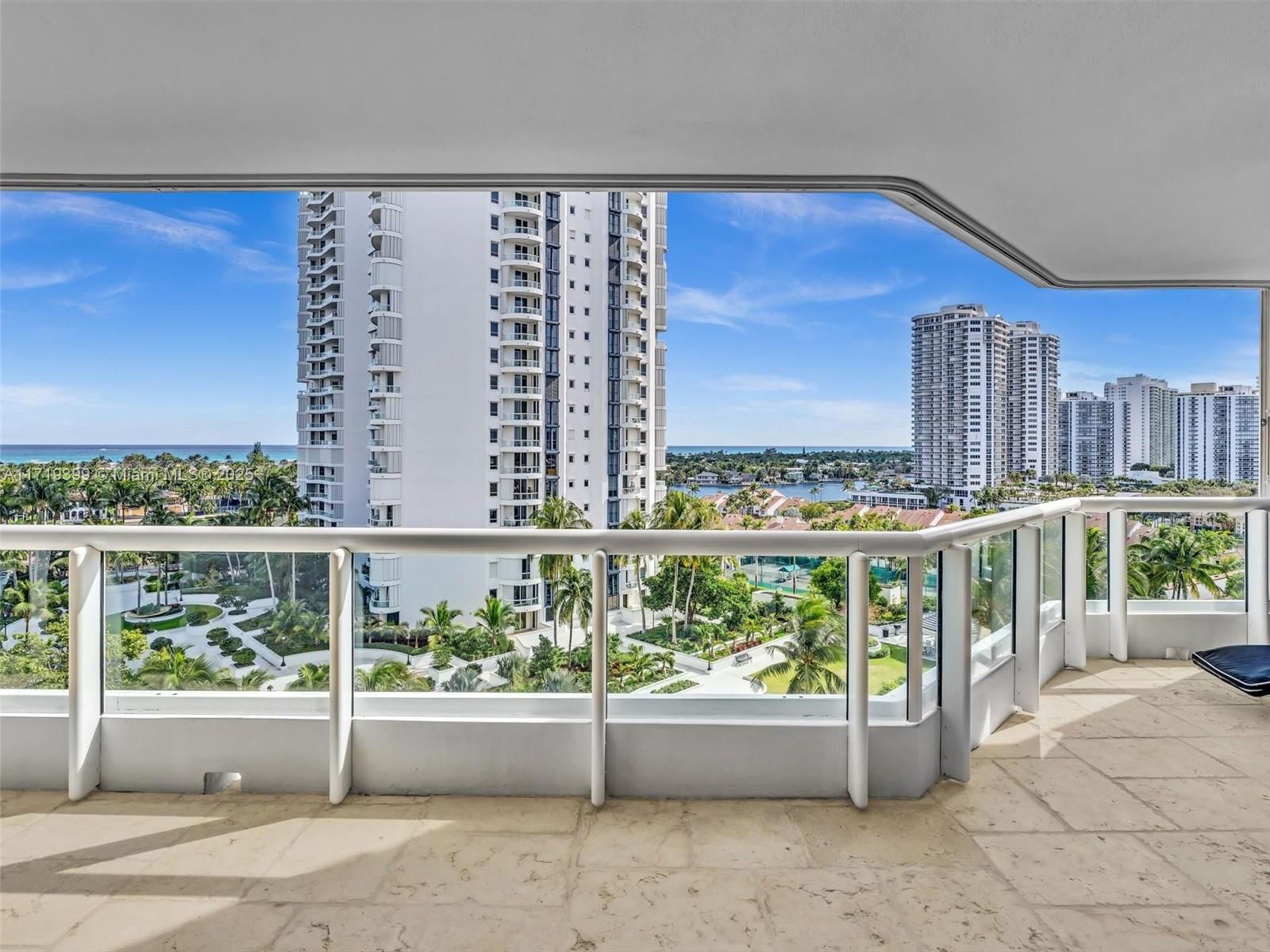 Real estate property located at 21055 Yacht Club Dr #1102, Miami-dade, South Tower At The Point, Aventura, FL