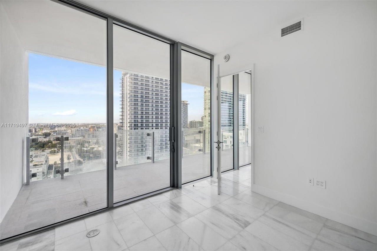 Real estate property located at 700 26th Terr #2006, Miami-dade, 700 Edgewater Condo, Miami, FL