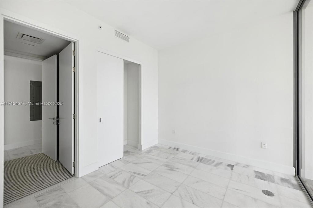 Real estate property located at 700 26th Terr #2006, Miami-dade, 700 Edgewater Condo, Miami, FL