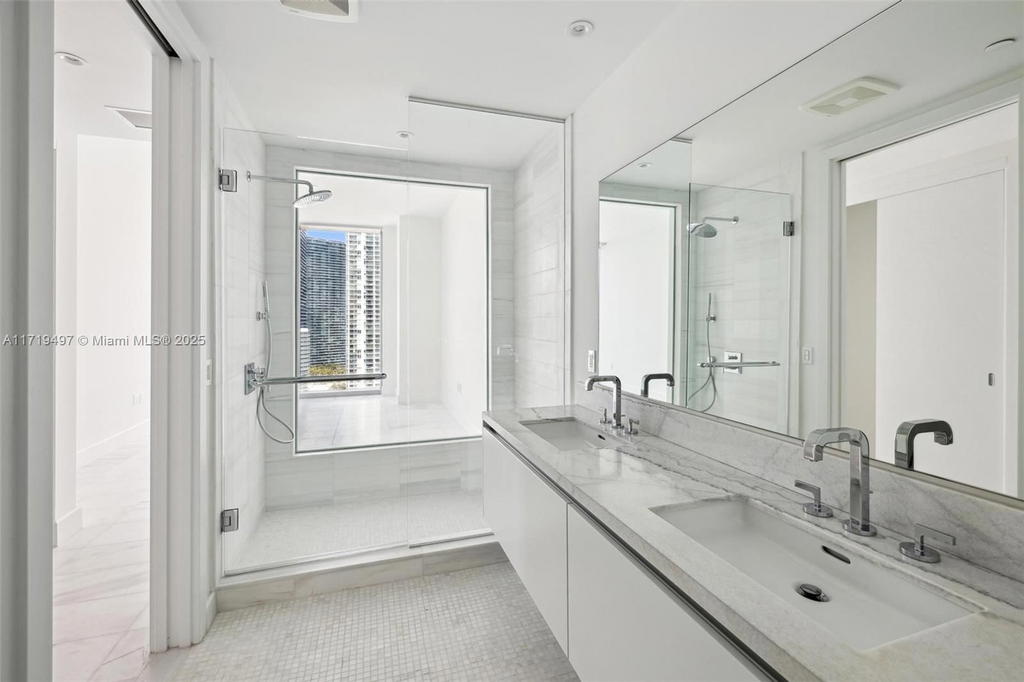 Real estate property located at 700 26th Terr #2006, Miami-dade, 700 Edgewater Condo, Miami, FL