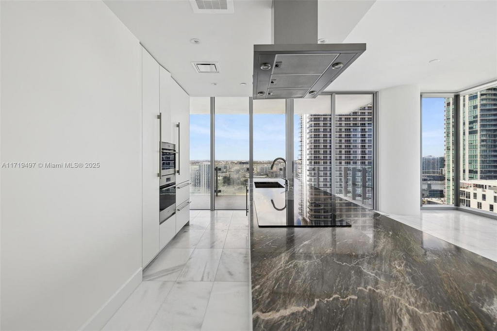 Real estate property located at 700 26th Terr #2006, Miami-dade, 700 Edgewater Condo, Miami, FL