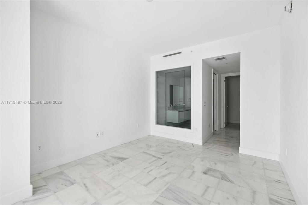Real estate property located at 700 26th Terr #2006, Miami-dade, 700 Edgewater Condo, Miami, FL