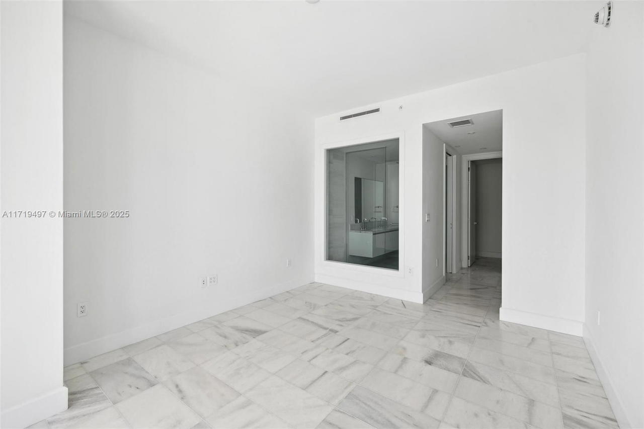 Real estate property located at 700 26th Terr #2006, Miami-dade, 700 Edgewater Condo, Miami, FL