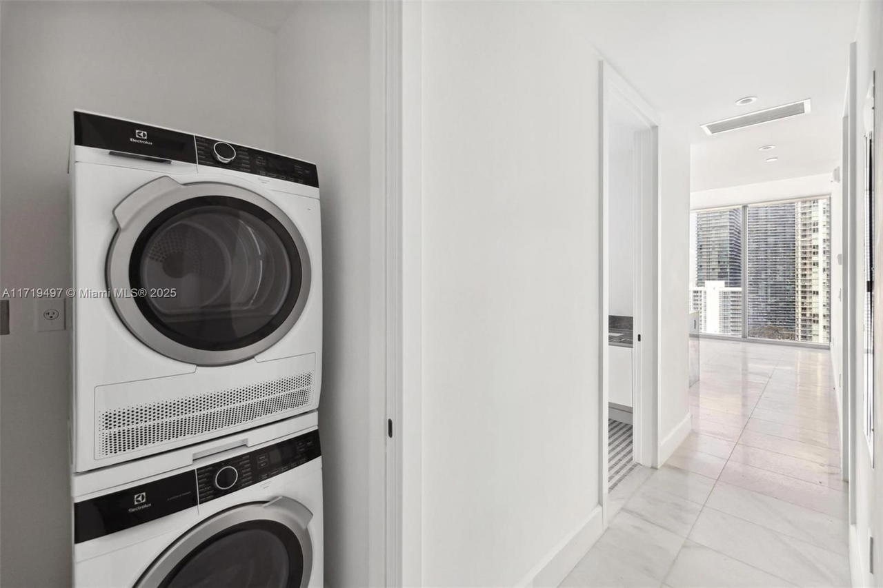 Real estate property located at 700 26th Terr #2006, Miami-dade, 700 Edgewater Condo, Miami, FL