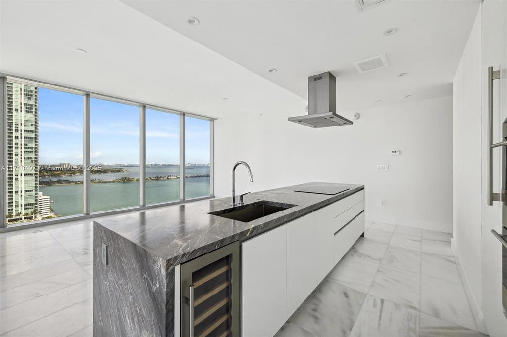 Real estate property located at 700 26th Terr #2006, Miami-dade, 700 Edgewater Condo, Miami, FL