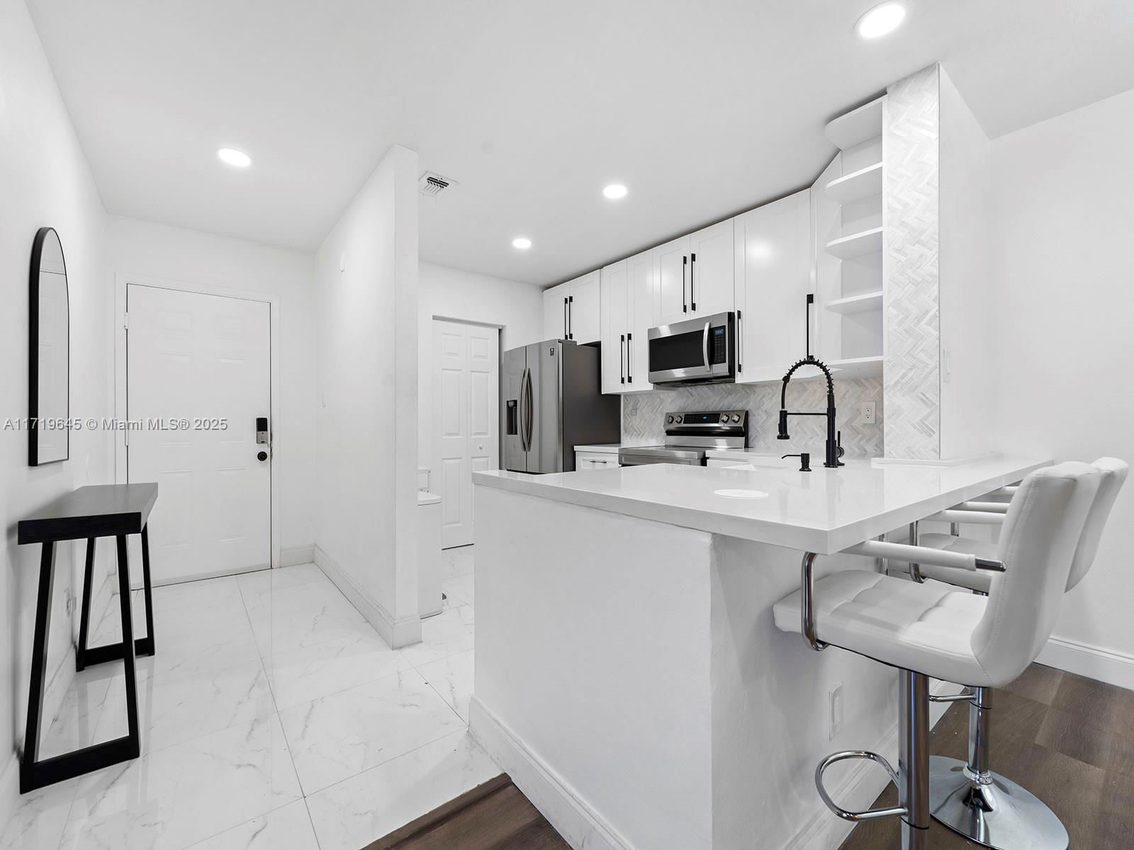 Real estate property located at 11241 Atlantic Blvd #306, Broward, Atlantic Springs Condo, Coral Springs, FL