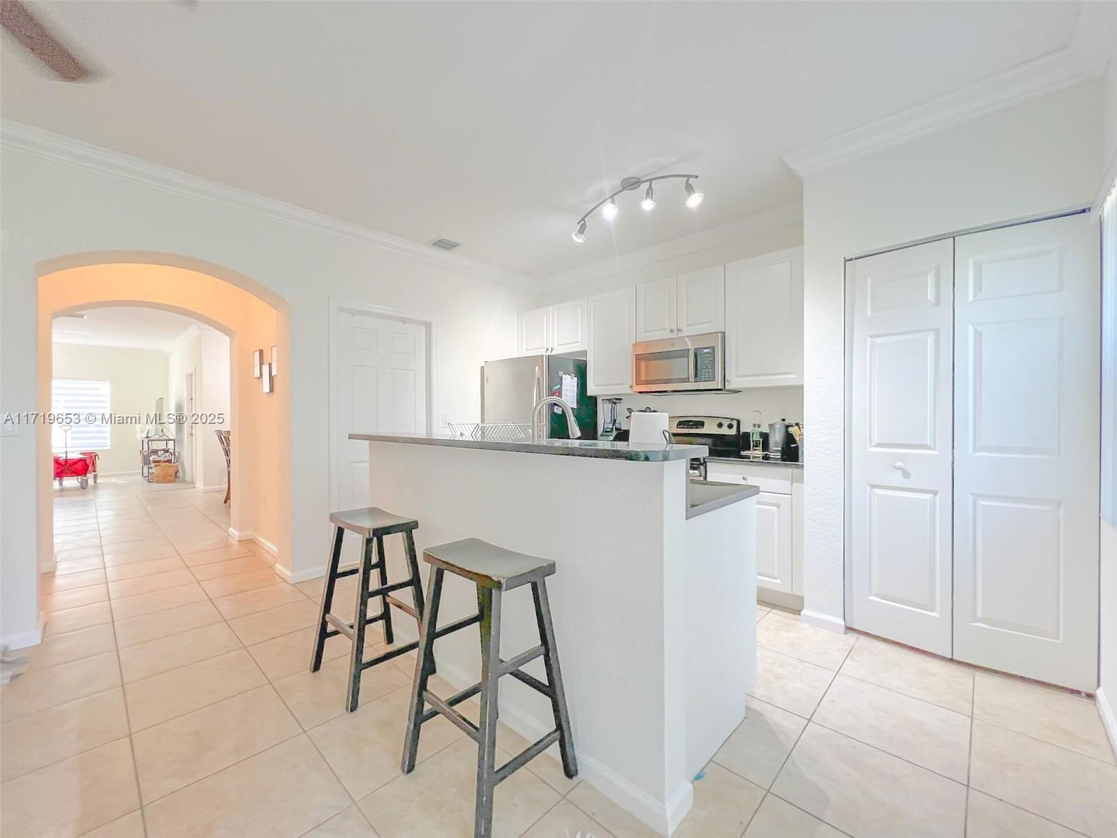 Real estate property located at 2624 122nd Ter #1404, Broward, Martinique No 1 Condo, Miramar, FL