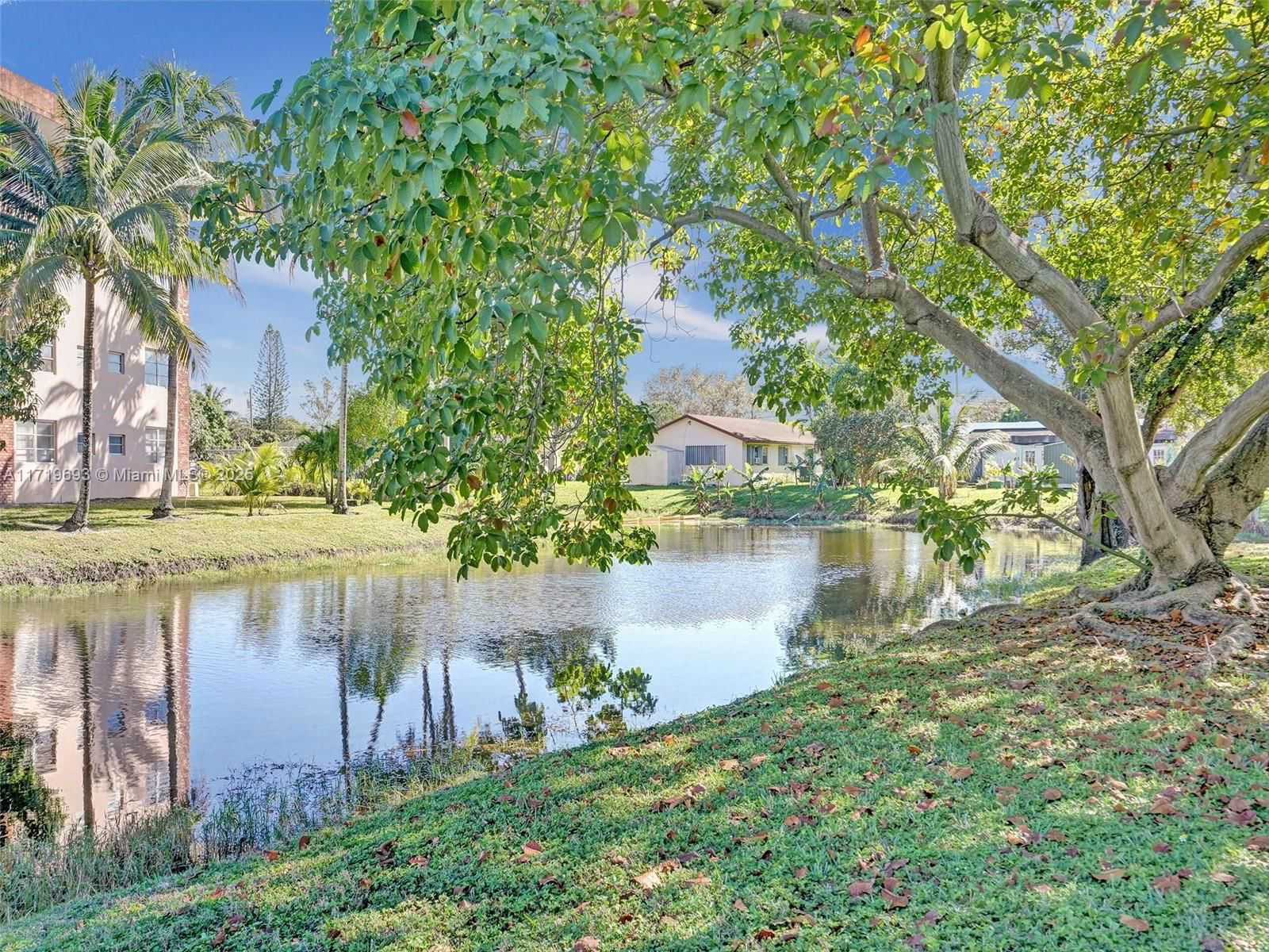 Real estate property located at 2800 47th Ter #407B, Broward, LAUDERDALE OAKS CONDO 4, Lauderdale Lakes, FL