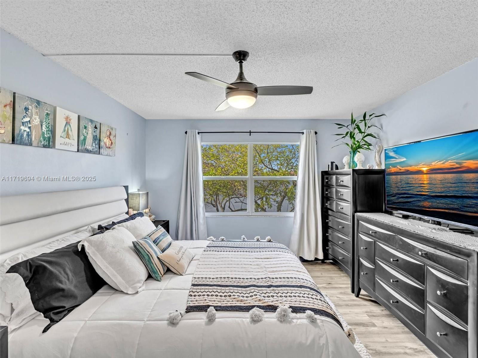 Real estate property located at 12950 13th St #205D, Broward, Hawthorne At Century Vill, Pembroke Pines, FL