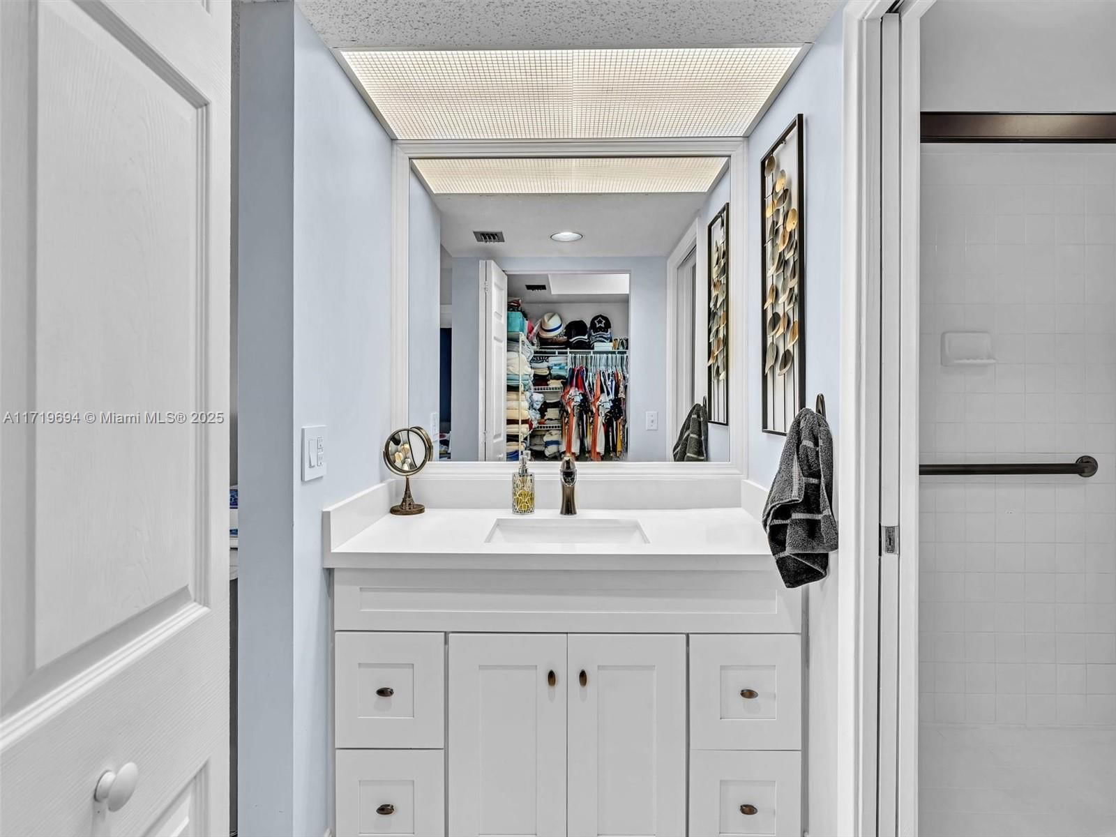 Real estate property located at 12950 13th St #205D, Broward, Hawthorne At Century Vill, Pembroke Pines, FL