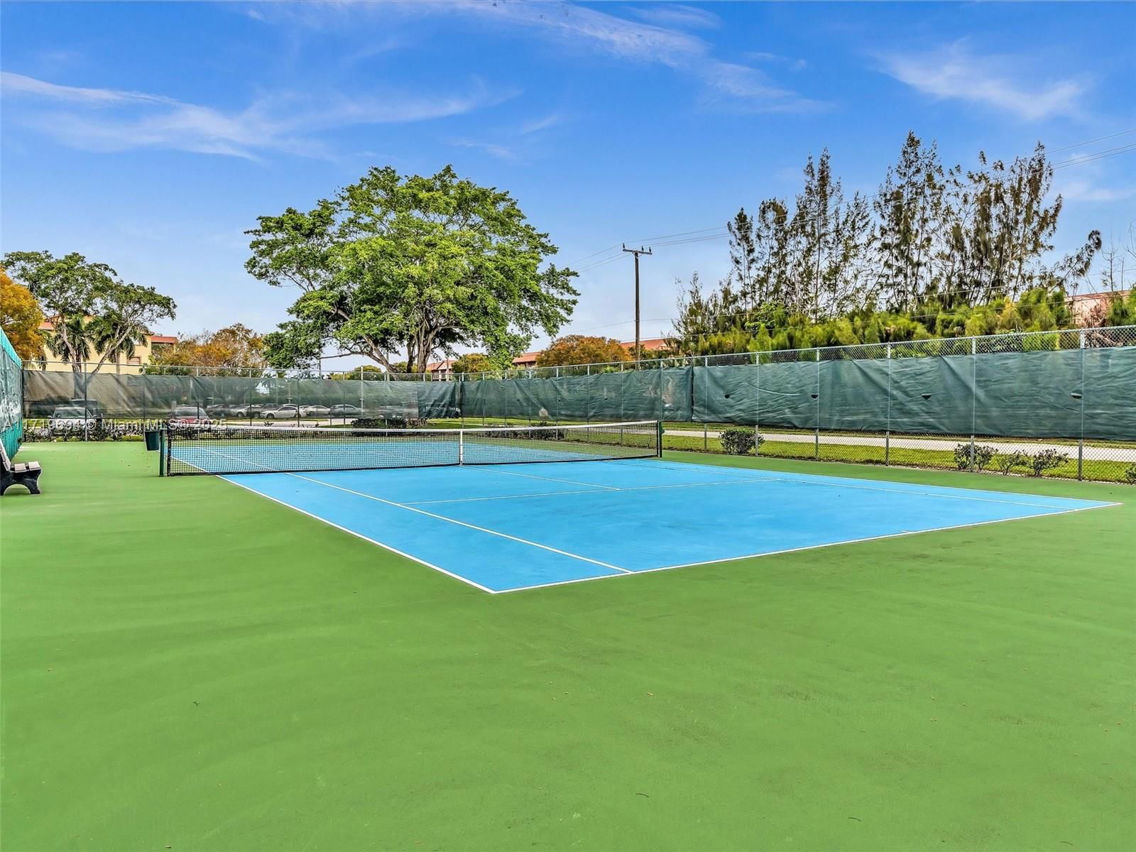 Real estate property located at 12950 13th St #205D, Broward, Hawthorne At Century Vill, Pembroke Pines, FL