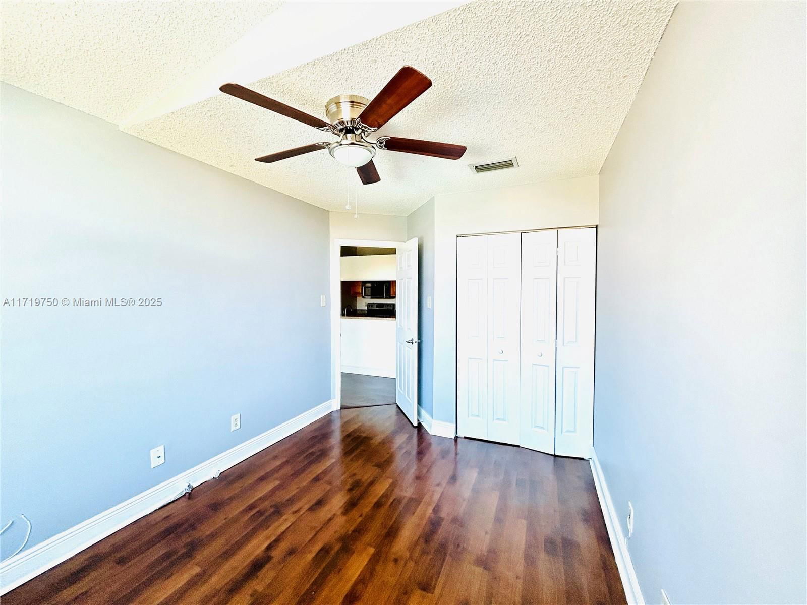 Real estate property located at 10630 157th Ct #304, Miami-dade, Royal Palm Place, Miami, FL