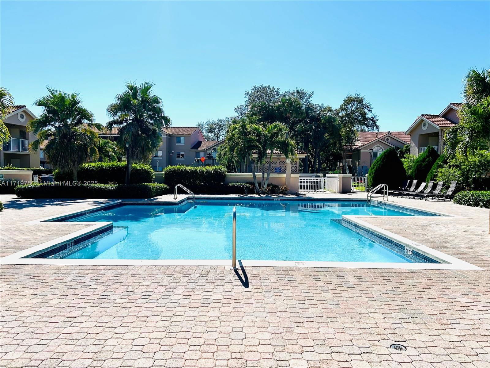 Real estate property located at 10630 157th Ct #304, Miami-dade, Royal Palm Place, Miami, FL
