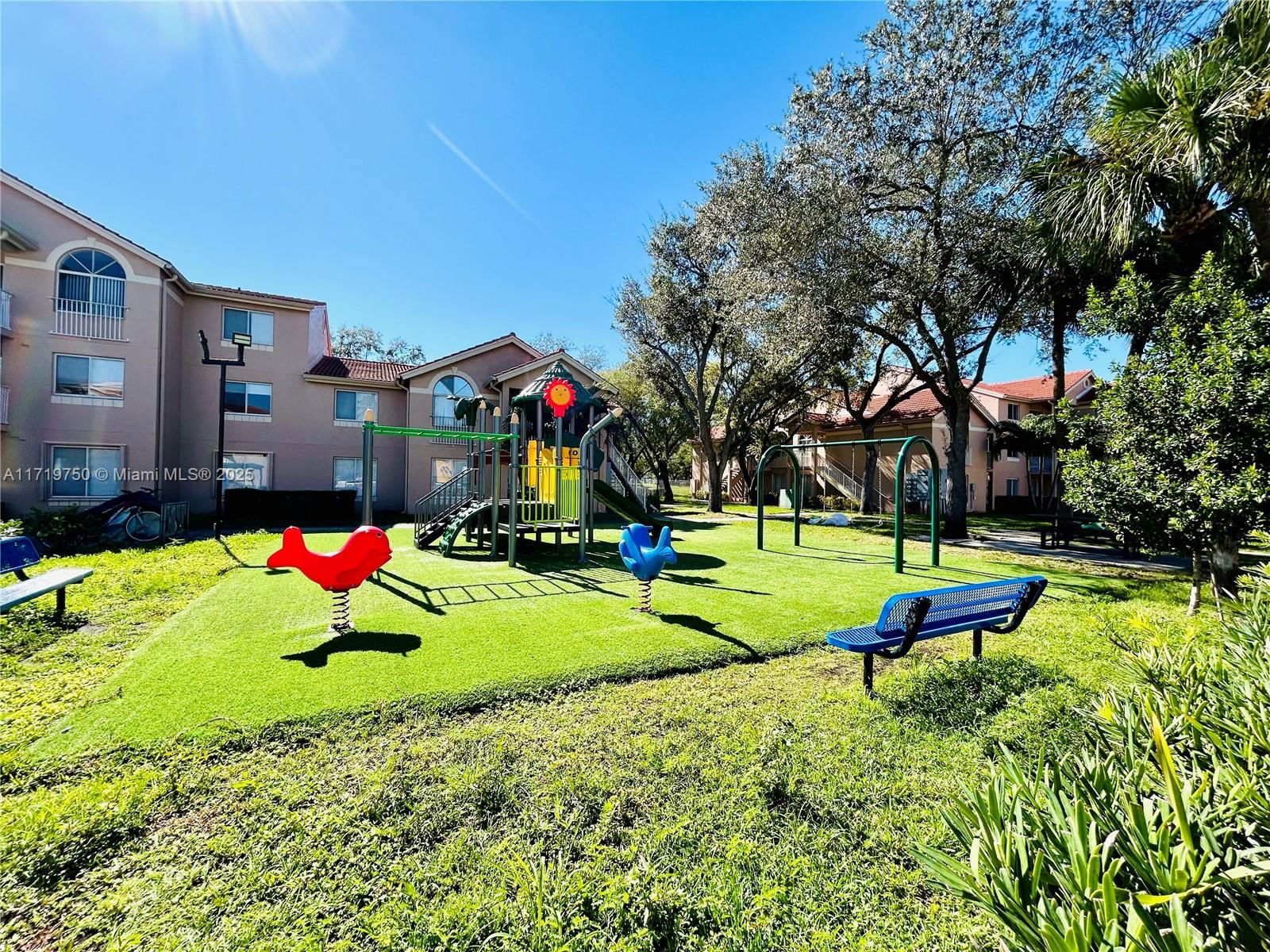 Real estate property located at 10630 157th Ct #304, Miami-dade, Royal Palm Place, Miami, FL