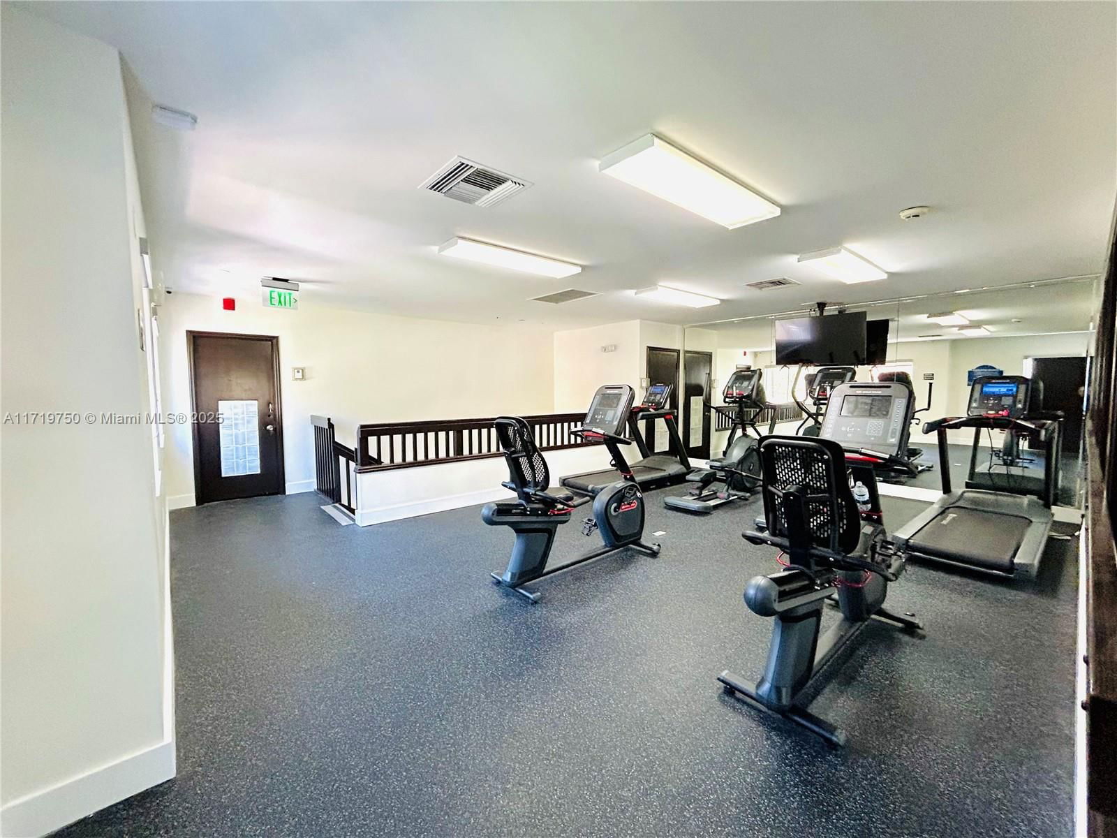 Real estate property located at 10630 157th Ct #304, Miami-dade, Royal Palm Place, Miami, FL
