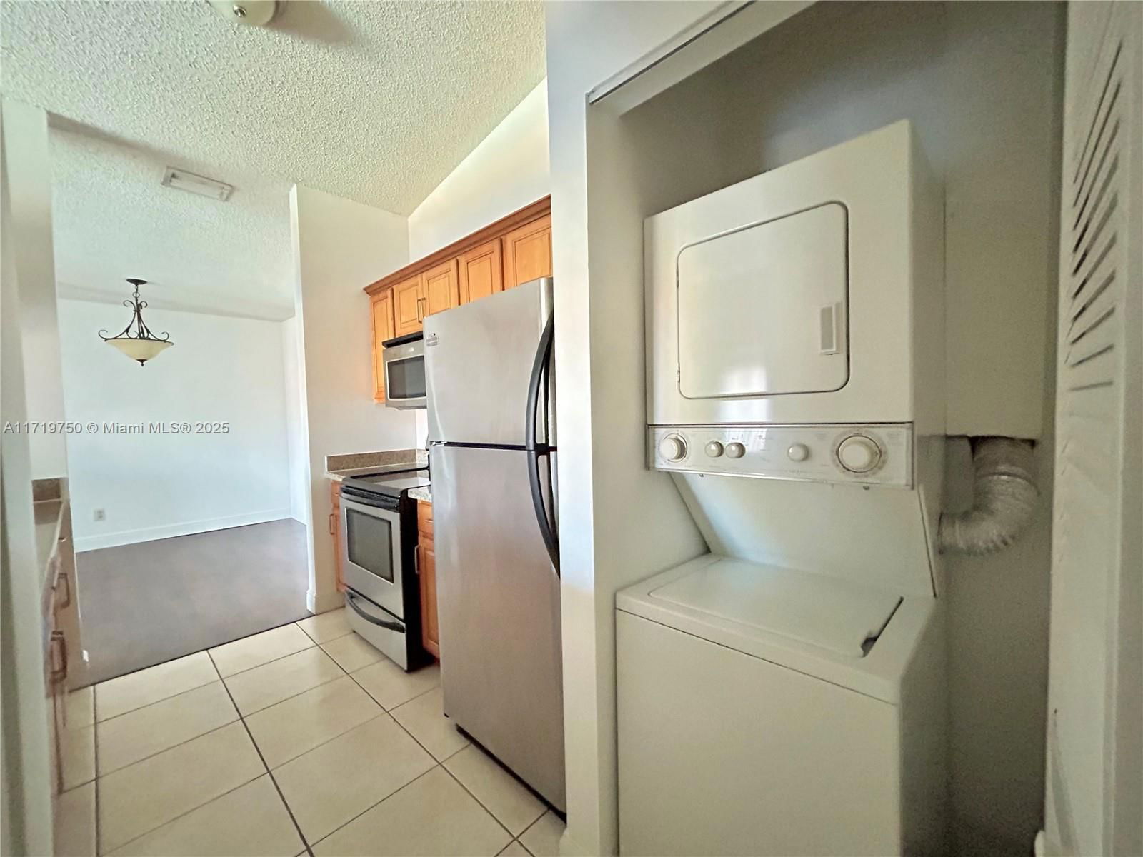 Real estate property located at 10630 157th Ct #304, Miami-dade, Royal Palm Place, Miami, FL