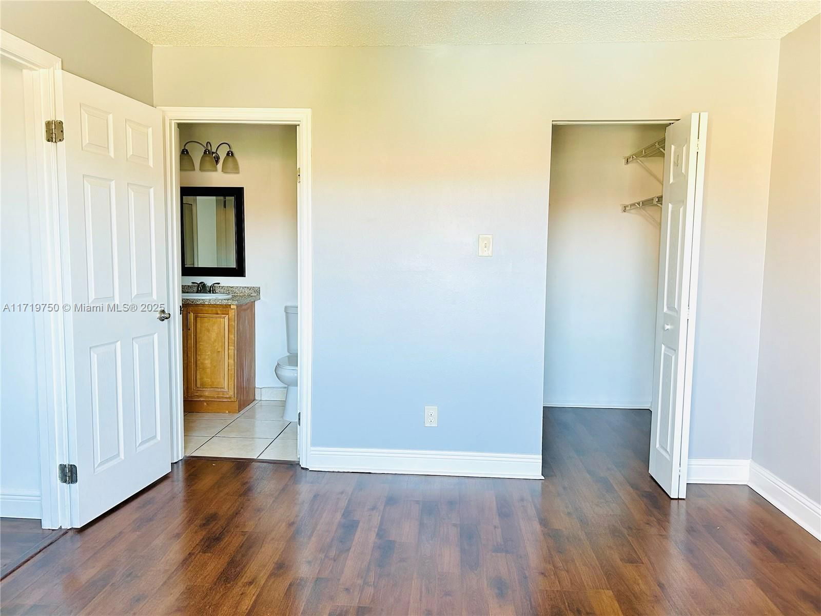 Real estate property located at 10630 157th Ct #304, Miami-dade, Royal Palm Place, Miami, FL