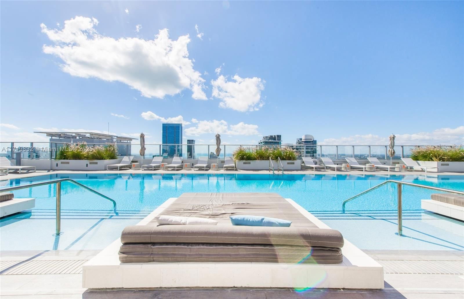 Real estate property located at 1010 Brickell Ave #2911, Miami-dade, 1010 Brickell Condo, Miami, FL