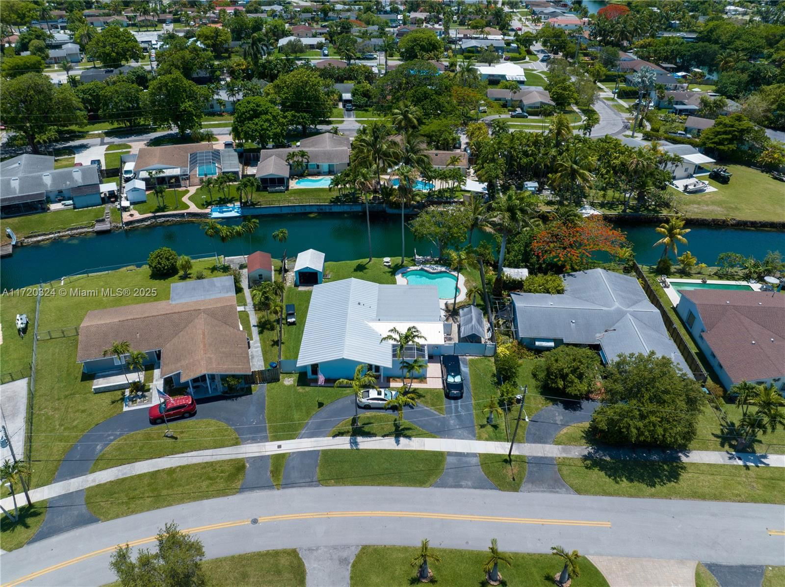 Real estate property located at 9920 194th St, Miami-dade, Bel Aire Sec 3, Cutler Bay, FL