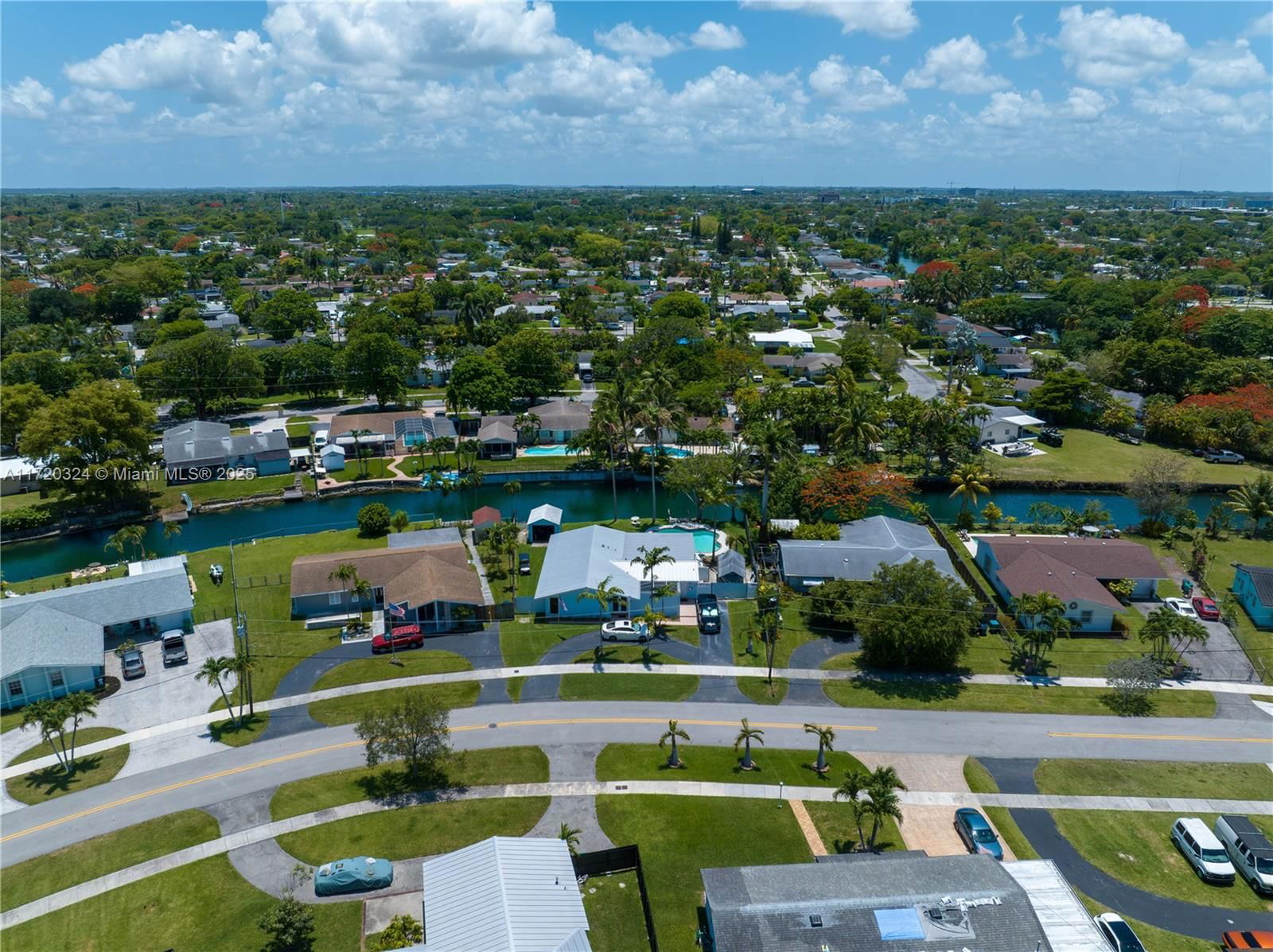 Real estate property located at 9920 194th St, Miami-dade, Bel Aire Sec 3, Cutler Bay, FL