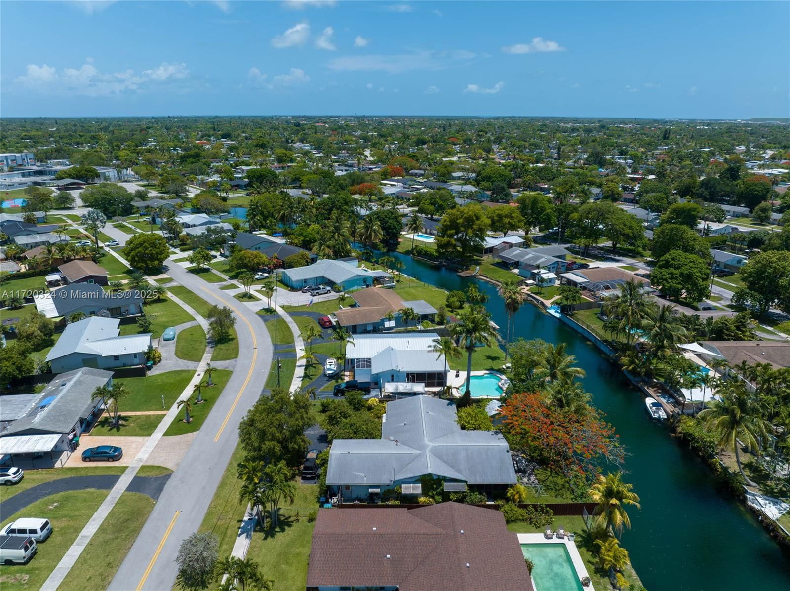 Real estate property located at 9920 194th St, Miami-dade, Bel Aire Sec 3, Cutler Bay, FL