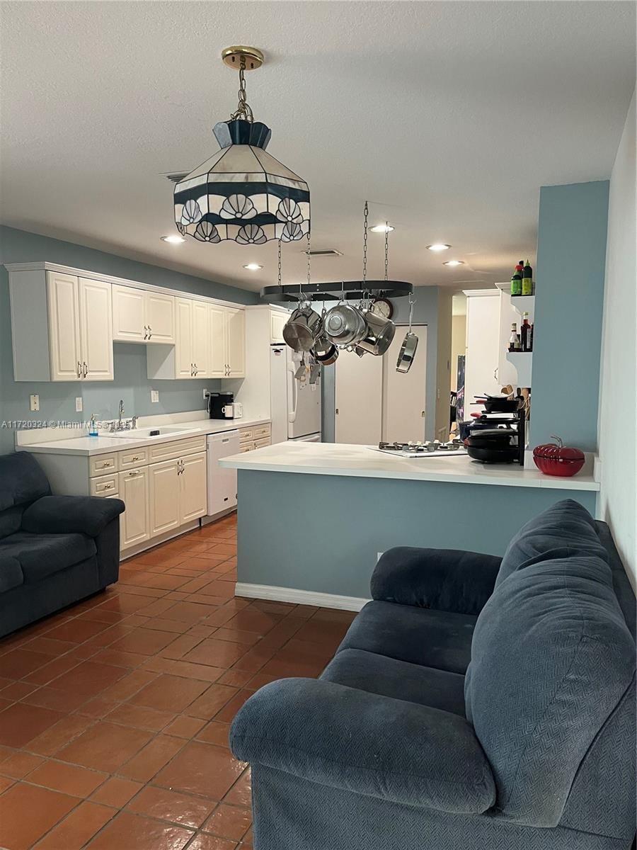 Real estate property located at 9920 194th St, Miami-dade, Bel Aire Sec 3, Cutler Bay, FL