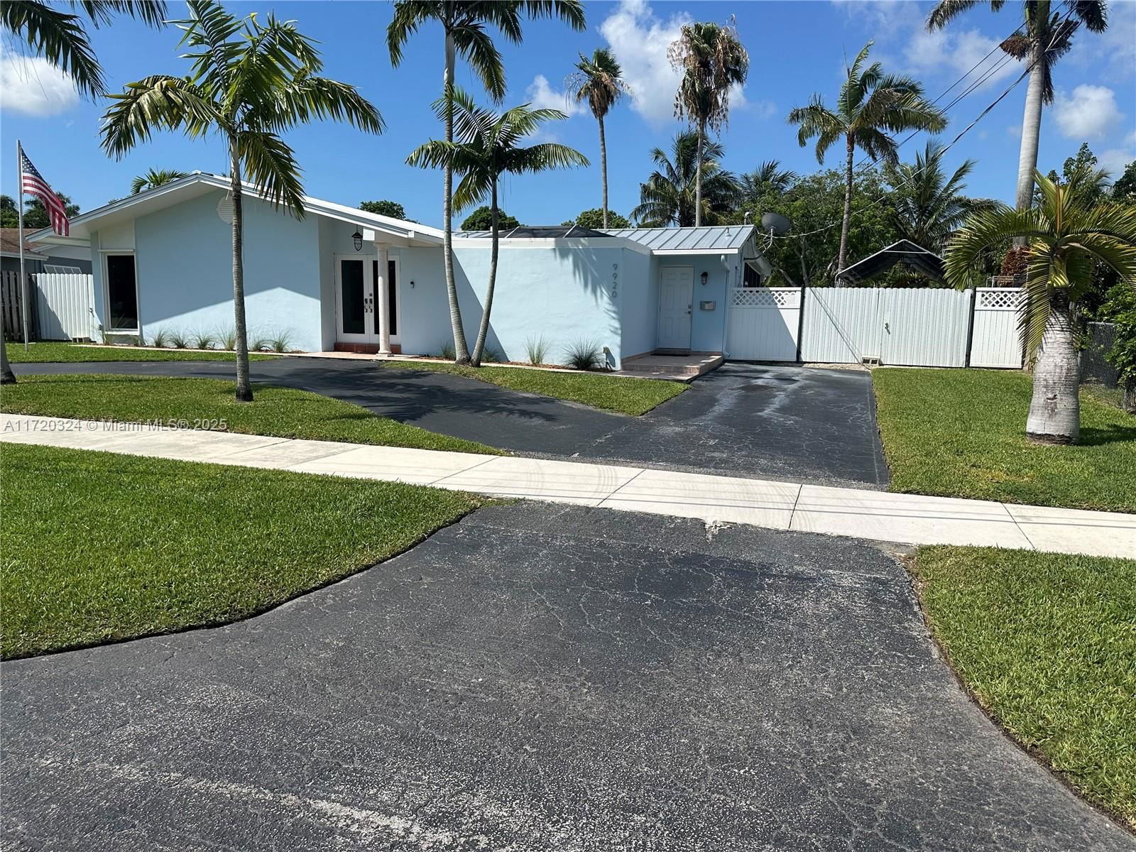 Real estate property located at 9920 194th St, Miami-dade, Bel Aire Sec 3, Cutler Bay, FL
