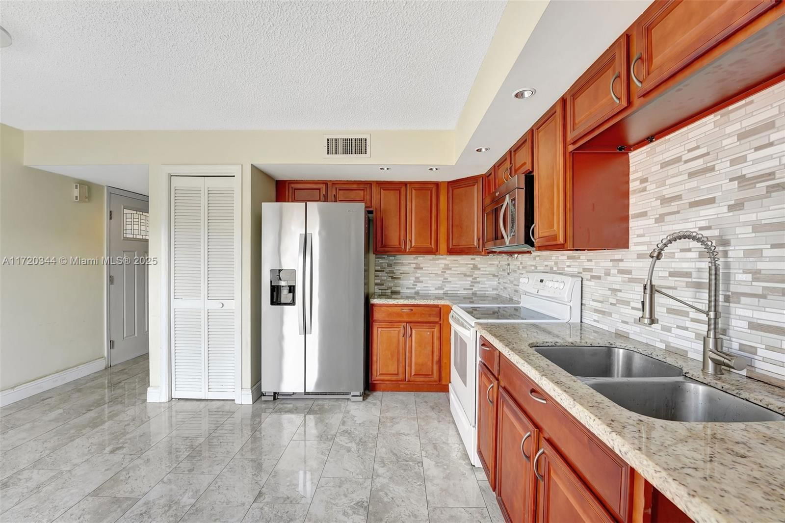 Real estate property located at 232 10th Ave #232, Broward, Ibiza Condo, Pompano Beach, FL