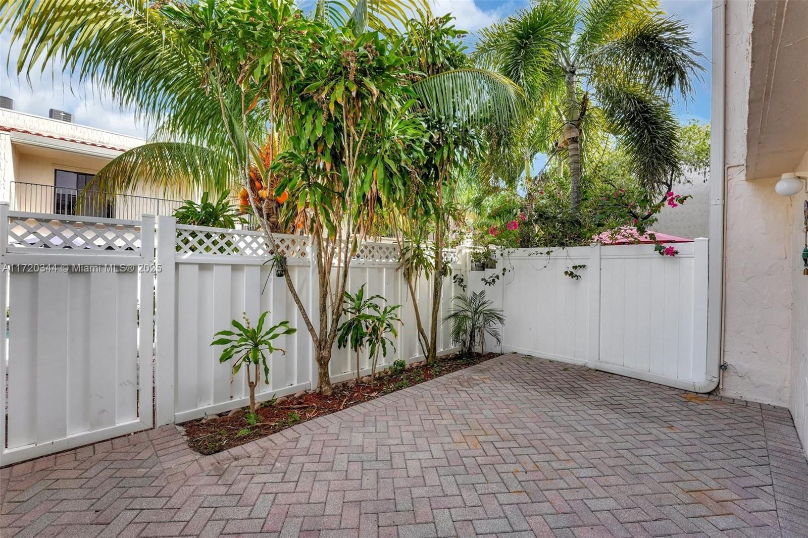 Real estate property located at 232 10th Ave #232, Broward, Ibiza Condo, Pompano Beach, FL